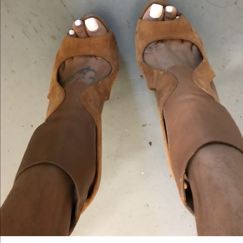 Bebe ankle heels nude